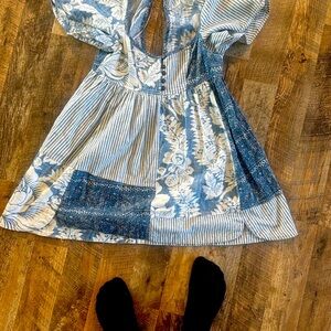 Urban outfitters Floral Blue and White pattern dress